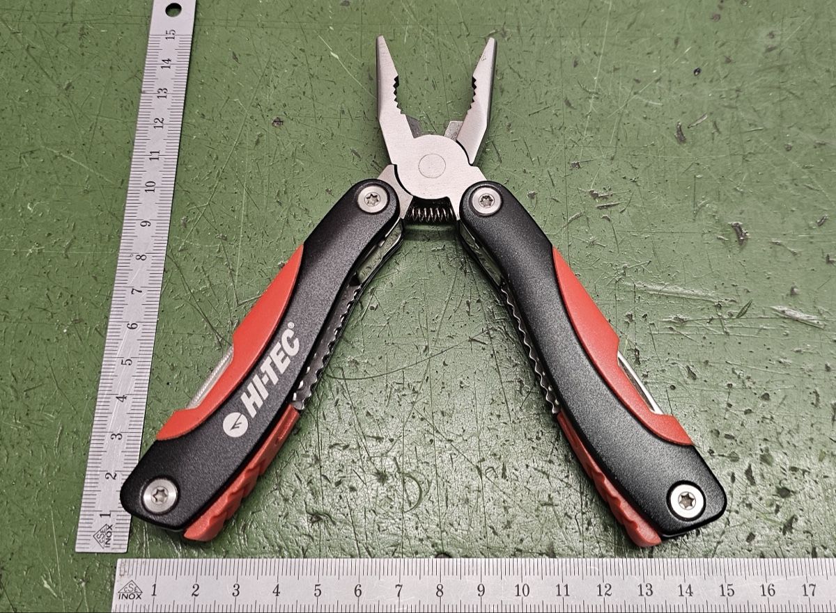 Alle Werkzeuge: Hi-Tec Multitool, neuwertig – Gebraucht aus Burgdorf von gbergler33