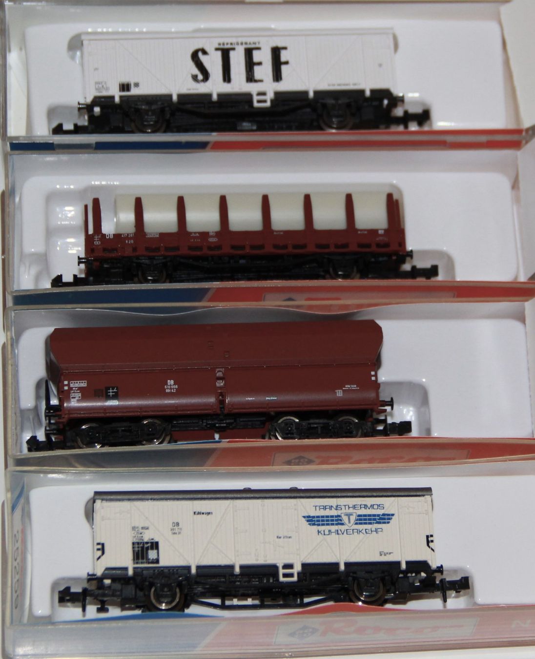 Roco Modelleisenbahnen: Roco Spur N - Set mit 4 Güterwagen - aus Sammlung – Gebraucht aus Giebenach von eurosportler