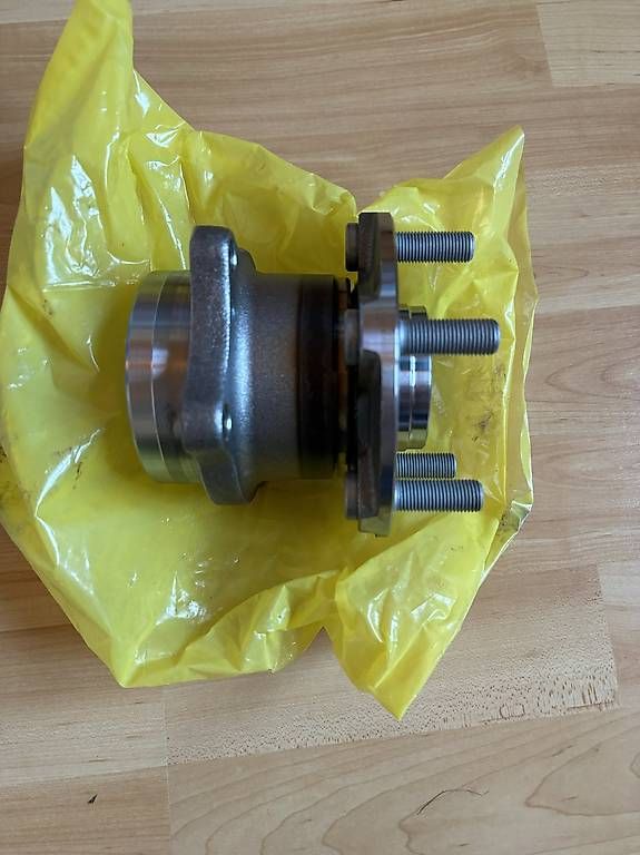 Subaru Tutti pezzi di ricambio auto: Kit roulement de roue SKF VKBA 7479 – Nuovo e nell'imballaggio originale da Murist venduto da troctroc123