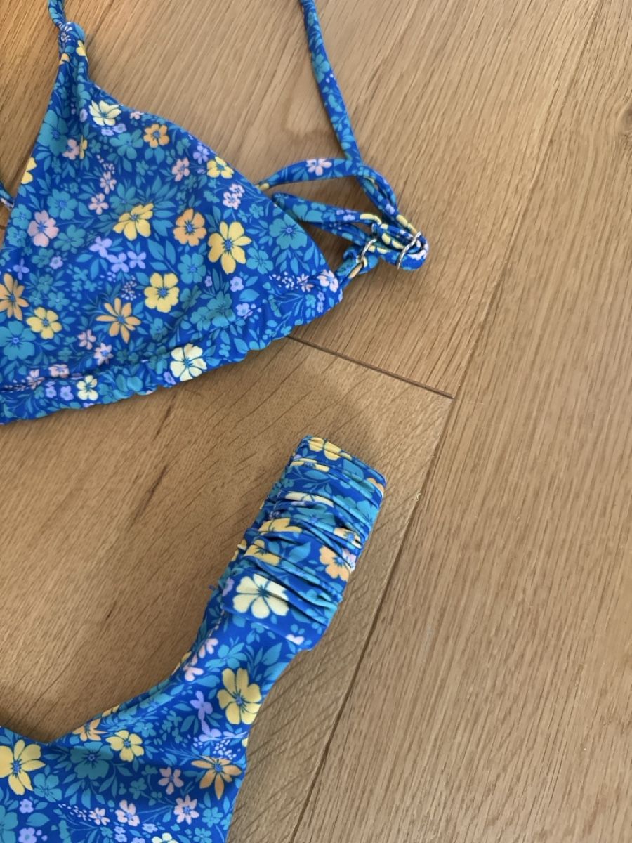 Costumi da bagno & Bikini: Neuer Sommer Bikini mit Blumenmuster, Grösse S – Nuovo (secondo la descrizione) da Basel venduto da wic_f7cf 1