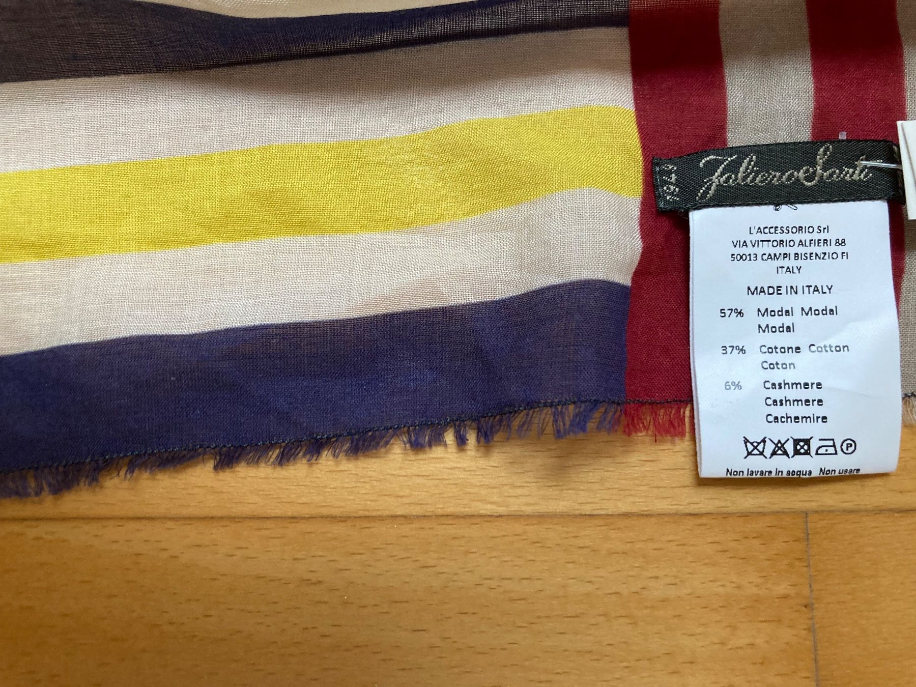 Faliero Sarti Foulard & Sciarpe: Faliero Sarti Foulard – Usato da Unterägeri venduto da Jutka_04 5