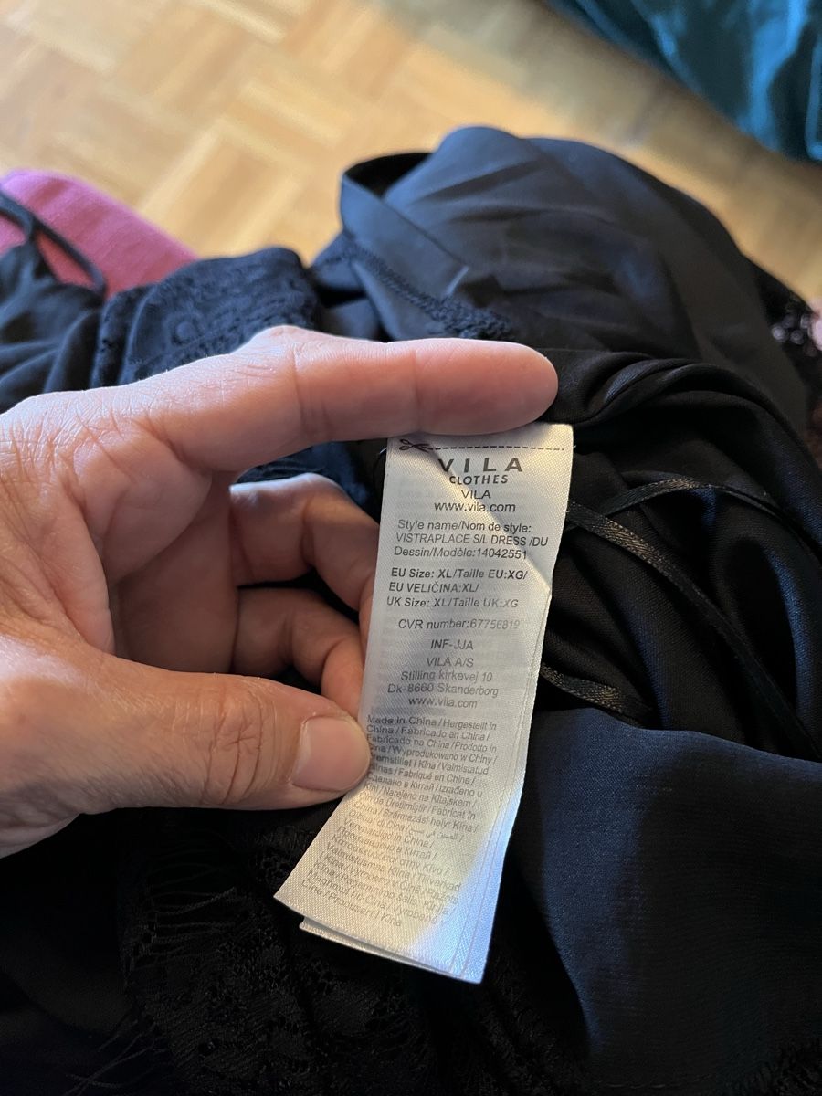 Vila Robes: Robe Vila, noire , XL / T42 – Neuf (Voir description) à Genève par ct_fqr8 4