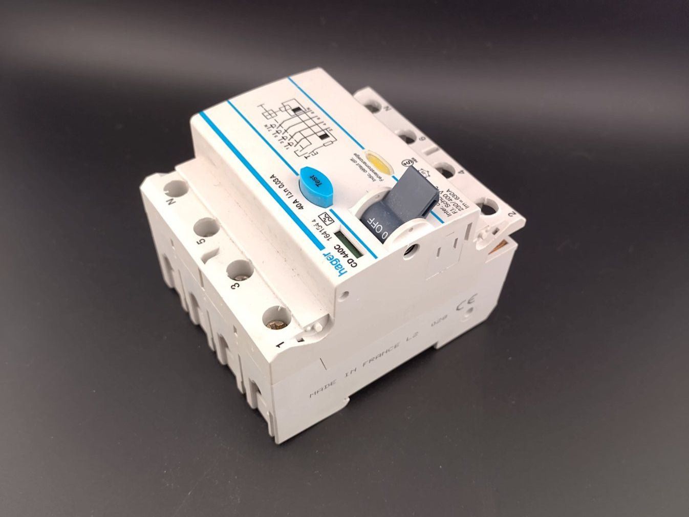 Hager Interruttori: Hager CD 440c 40A 30mA FI – Usato da Winterthur venduto da Hint17 4