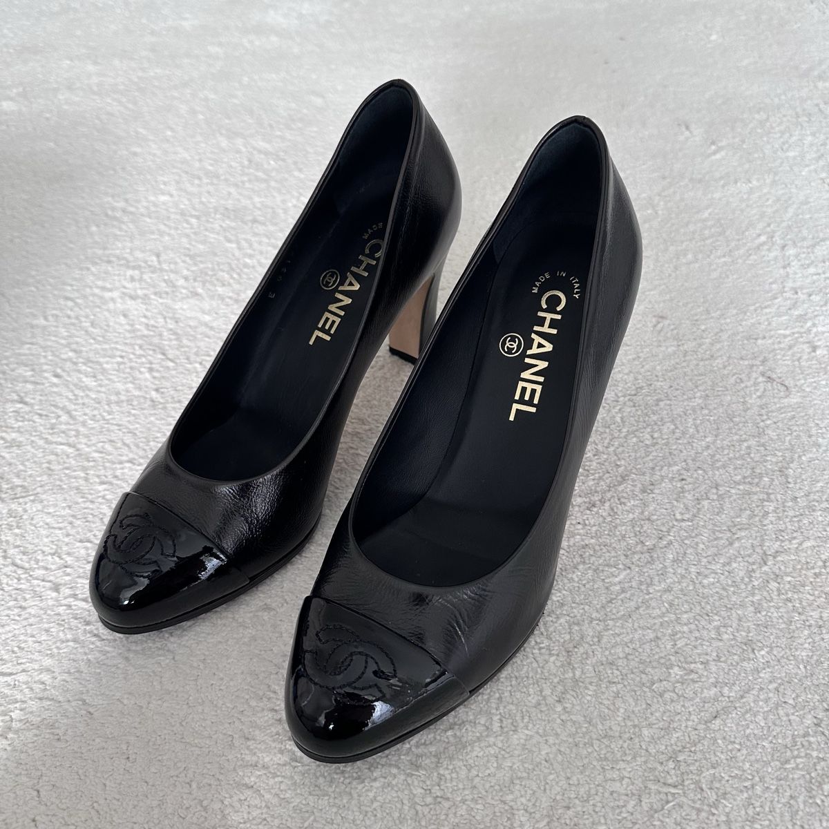 Chanel Scarpe da donna: Chanel Classic Pumps NP 1150 CHF – Nuovo e nell'imballaggio originale da Zürich venduto da LilySasa