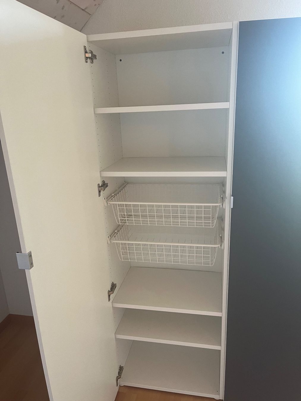 Ikea Schränke: Ikea Schrank Grau Weiss – Gebraucht aus Truttikon von mor_6c7b 2