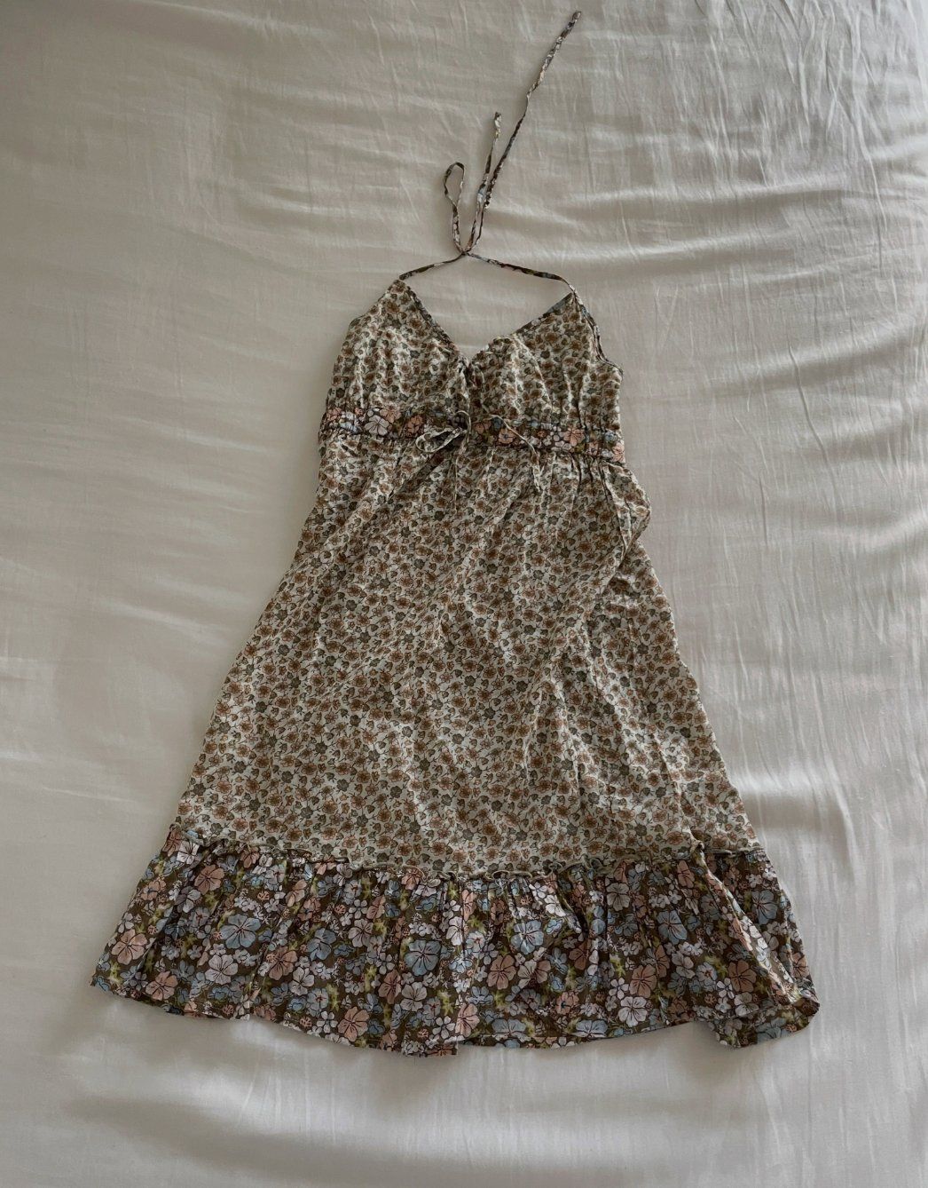 Vestiti: Floral Tie Halter Dress – Usato da Genève venduto da toandfrom 1