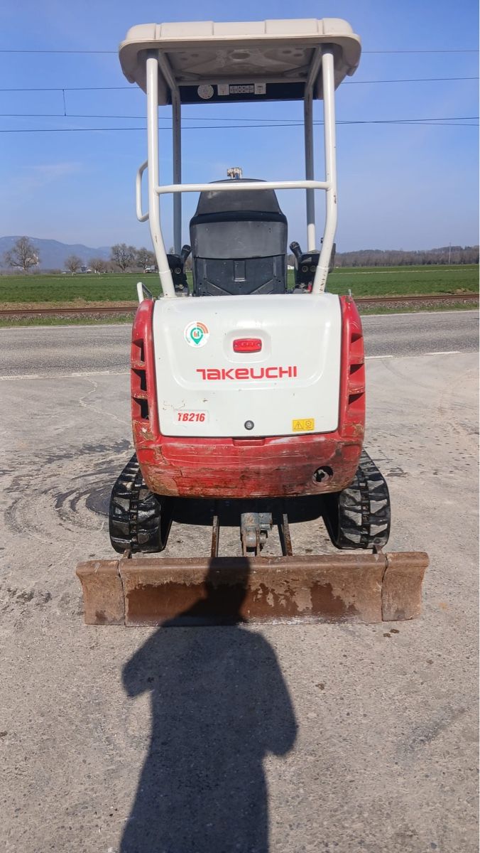 Takeuchi Escavatori: Bagger 1,6 Tonnen Takeuchi TB 216 – Usato da Niederbipp venduto da baggerch 4