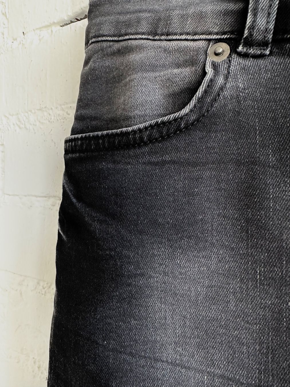 Gonne: Dunkelgrauer Jeansminirock von basicapparel / Gr. S – Usato da Bern venduto da Fraeuleinhonig 3