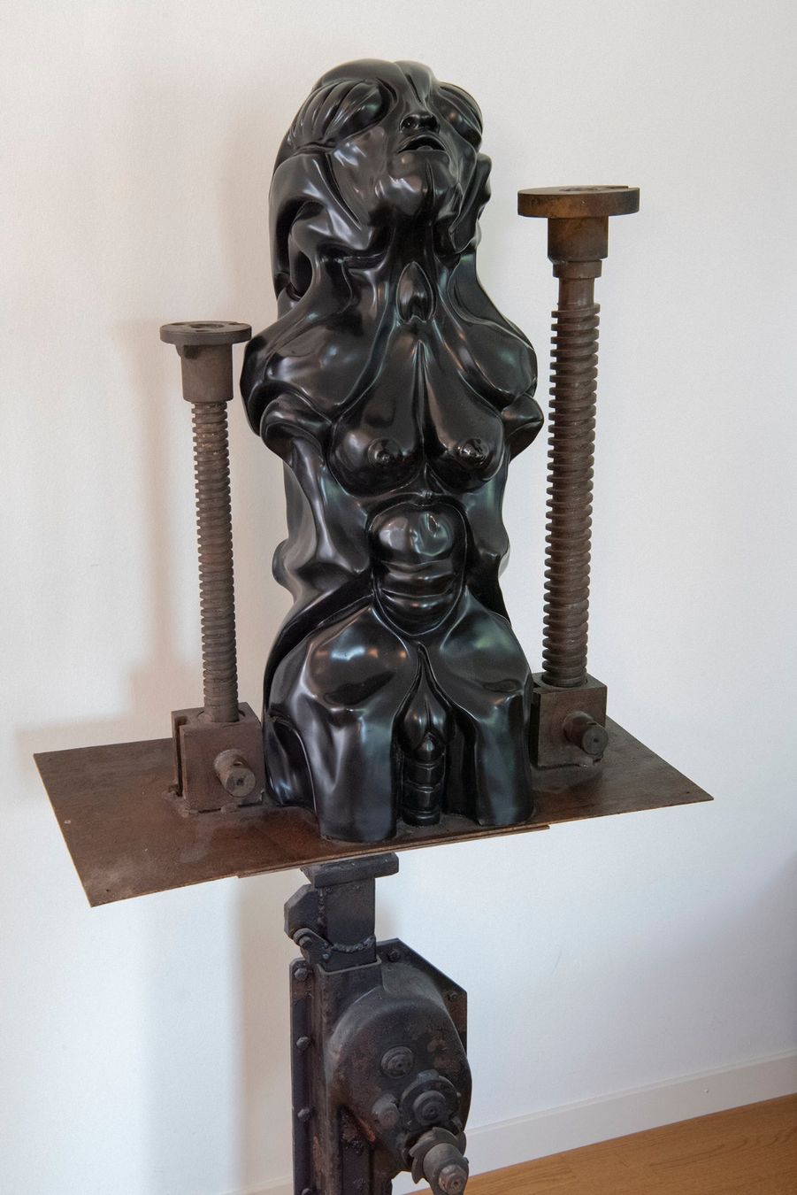 Sculture & Statue: HR Giger Skulptur – Usato da Luzern venduto da NoenTrees