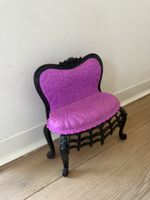 Süsses lila Sesselchen mit Spinnennetz-Design, Sammlerstück 