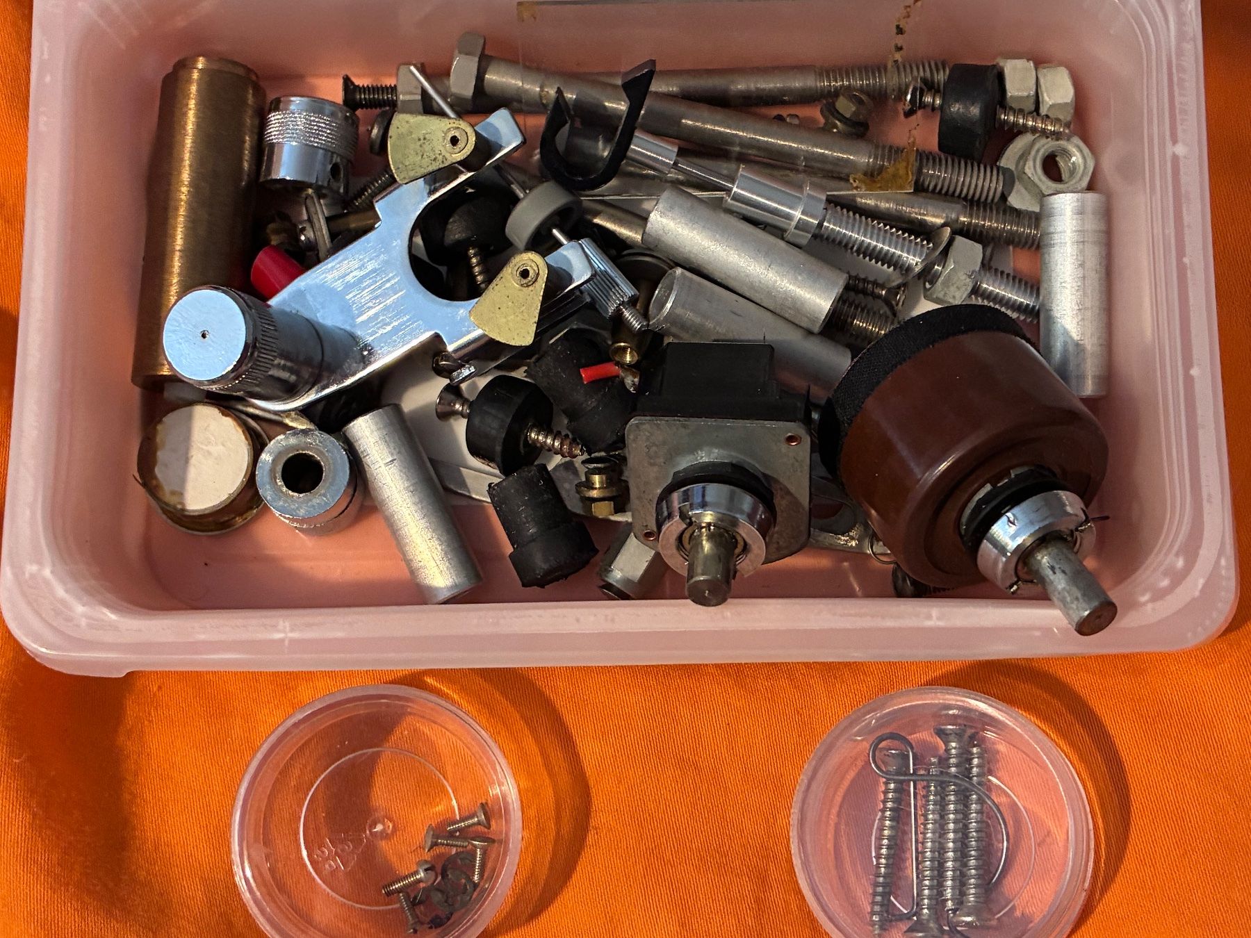 Giradischi: Turntable Acoustical 3100 parts . – Usato da Zürich venduto da HiFiAtelier 3