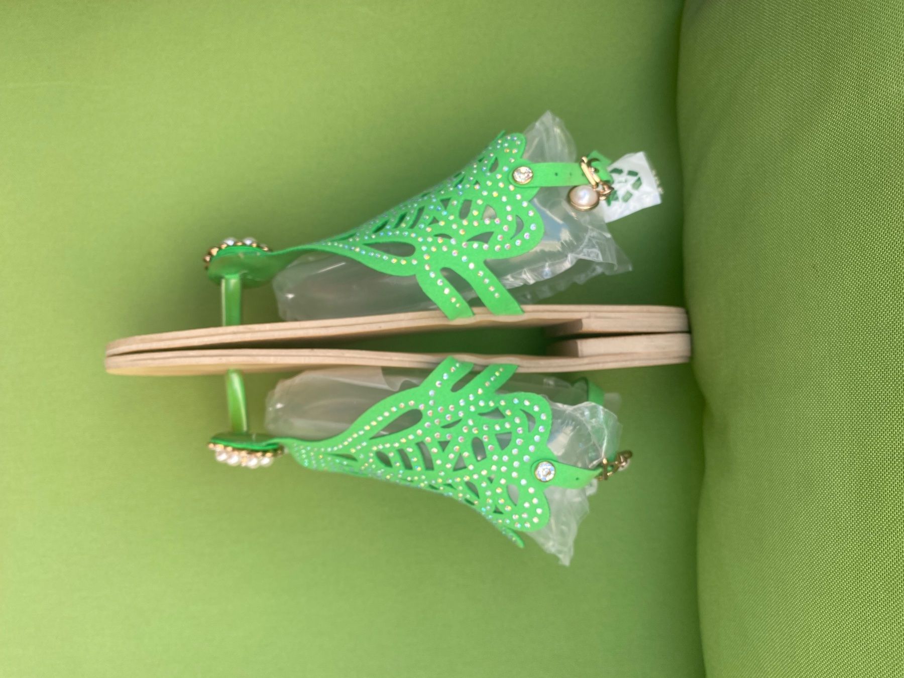 Damenschuhe: SUMMERTIME - stylische Flip-Flops mit Perlen, grün, 39 – Gebraucht aus Winkel von ferrari2022 4