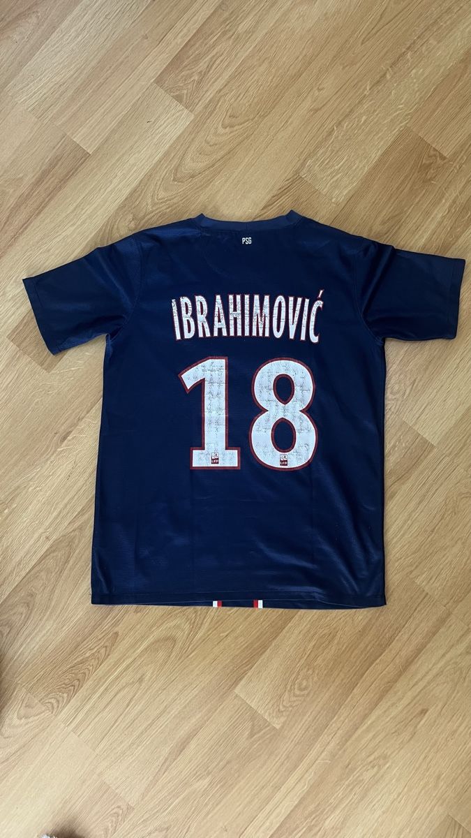 Nike Scarpe, pantaloni & magliette da ginnastica: PSG Trikot Kids 164 – Usato da Zürich venduto da 8047 1