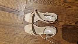 Bambi Sandaletten beige Riemchen Blockabsatz Grösse 37