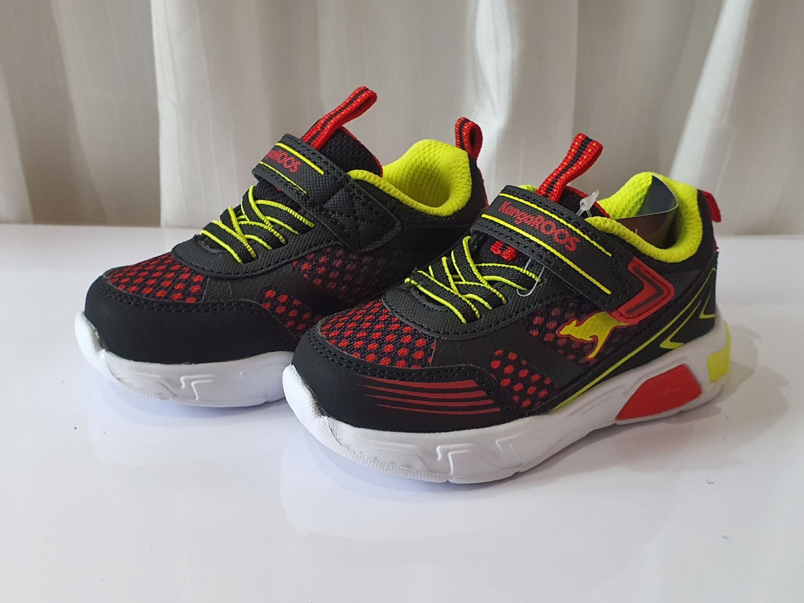 Schuhe für Jungen: Gr. 23 - KangaRoos Lights Kinderschuhe, Neu – Neu und originalverpackt aus Nürensdorf von SunshineKinderschuhe