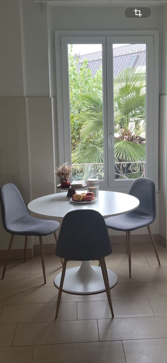 Ikea Tavoli: Table ronde, excellent état  – Usato da Lausanne venduto da niko1815