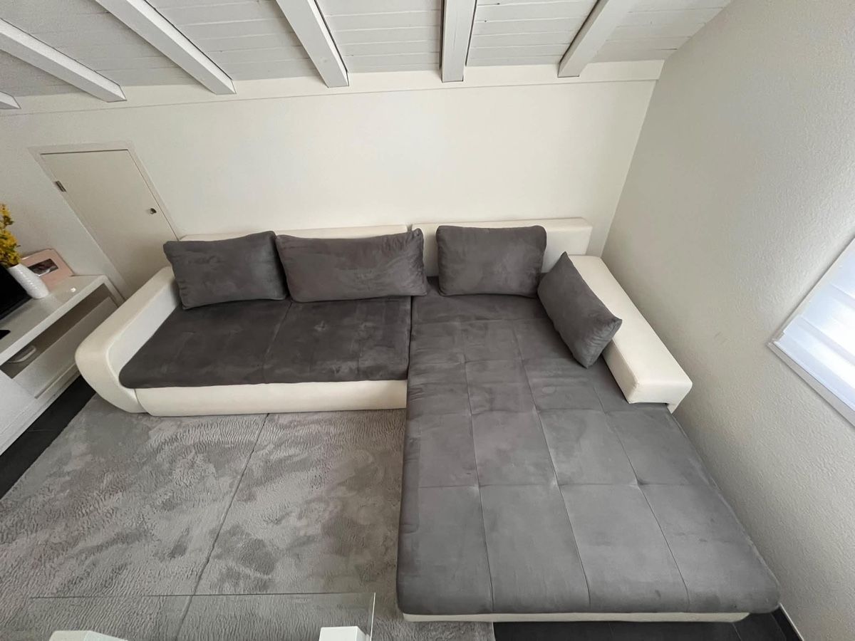 Divani: Ecksofa L-Form – Usato da Lupfig venduto da EST.1954 1