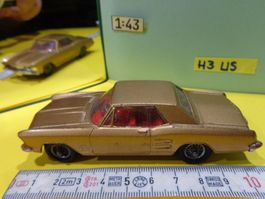 Buick Riviera  1:;43 (ohne Box) Corgi GB     > (H3)