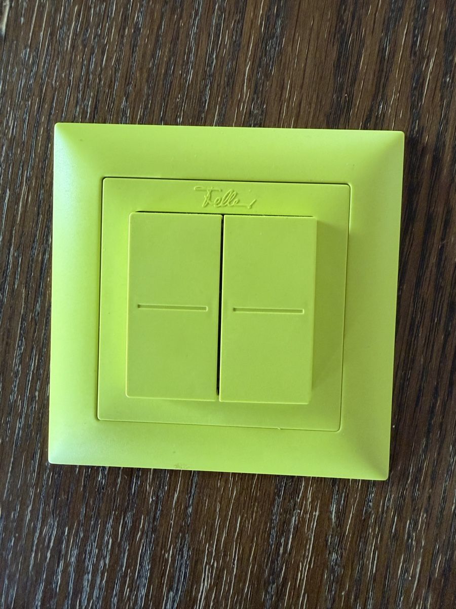 Feller Interruttori: Feller EDIZIOdue Smart Light Control for Philips Hue – Usato da Courcelon venduto da j3-1996