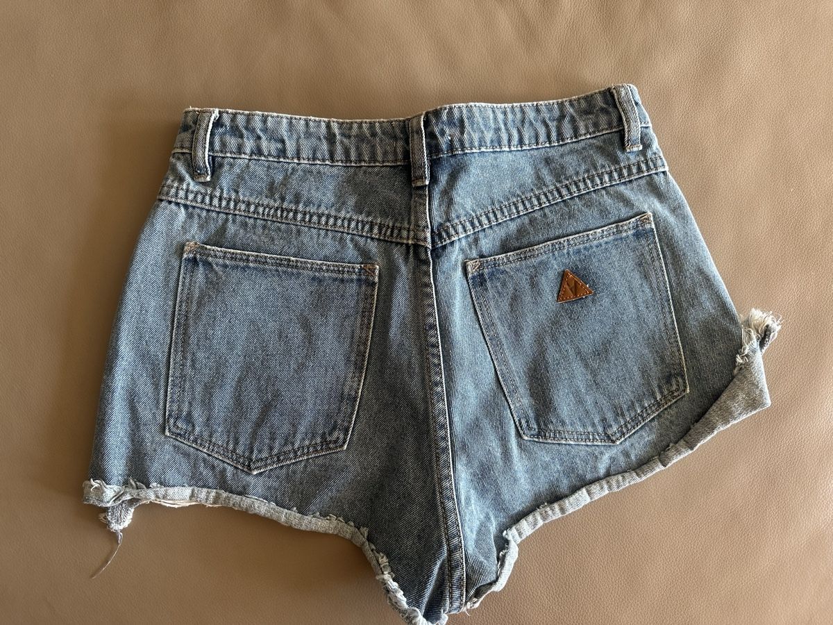 Jeans: Jeans Shorts Damen  – Gebraucht aus Zürich von Duki88 3
