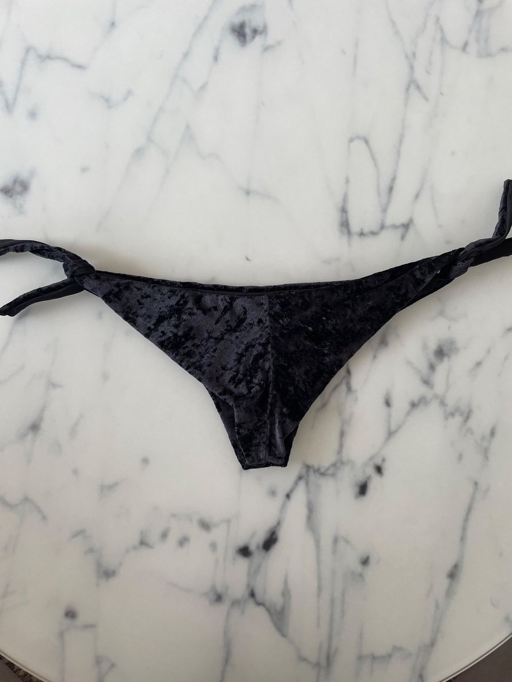 Calzedonia Costumi da bagno & Bikini: Calzedonia Bikini Schwarz Samt B80/S – Usato da Triesen venduto da antonellaaa_ 4