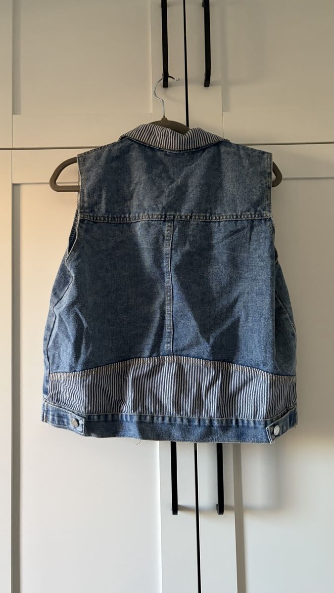 Gilets & Westen: Jeansweste mit Streifen blau Grösse M – Gebraucht aus Rapperswil SG von Natalia_Ruzhyna 1