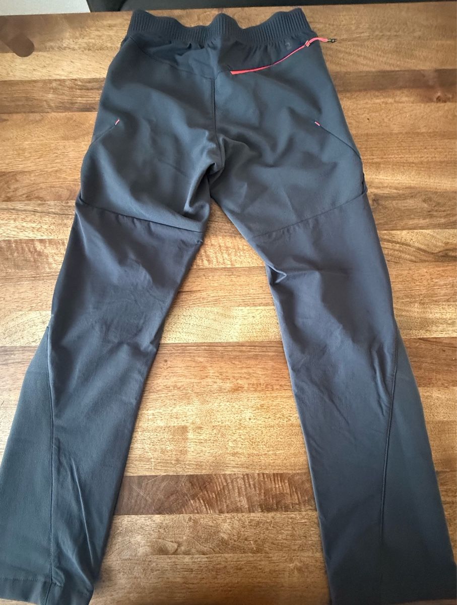 Decathlon Pantaloni: Quechua Wanderhose Grösse 141-148 Graphitgrau – Usato da Horgen venduto da adr_6ynz 2