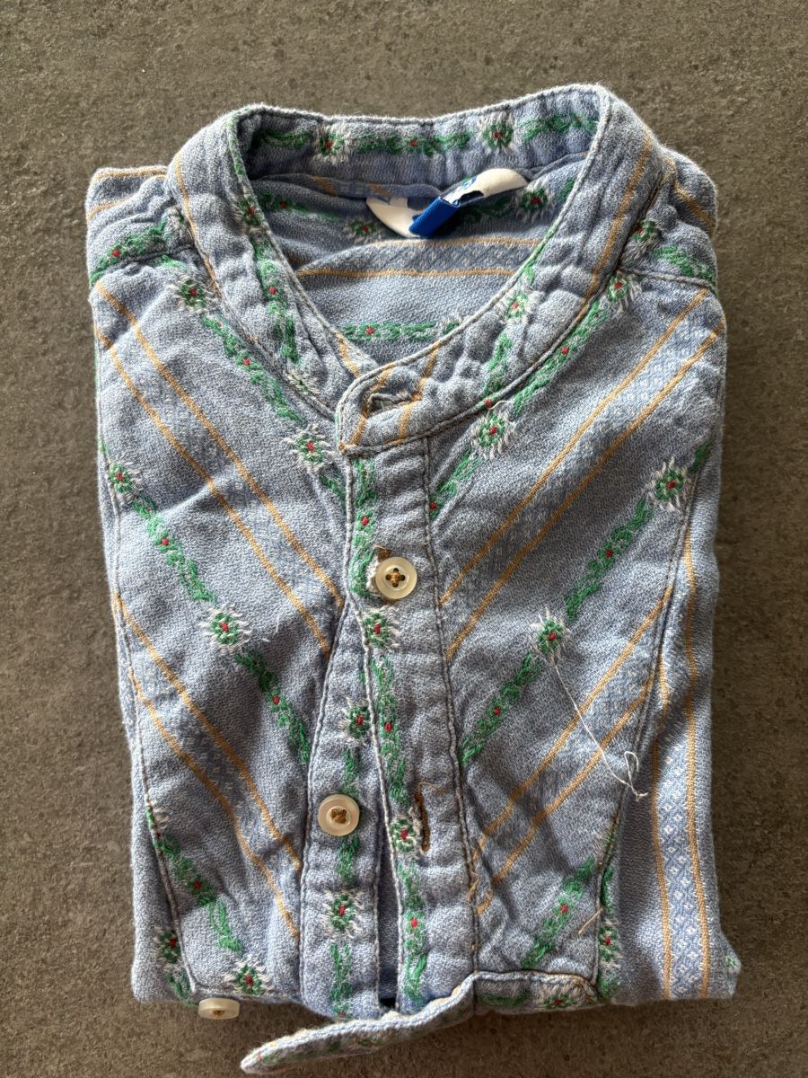Hemden, T-Shirts & Polos: T-shirt taille 104cm – Gebraucht aus Chapelle-s-Moudon von vanesso 1