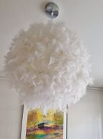 Wunderschöne Lampe mit weissen Federn