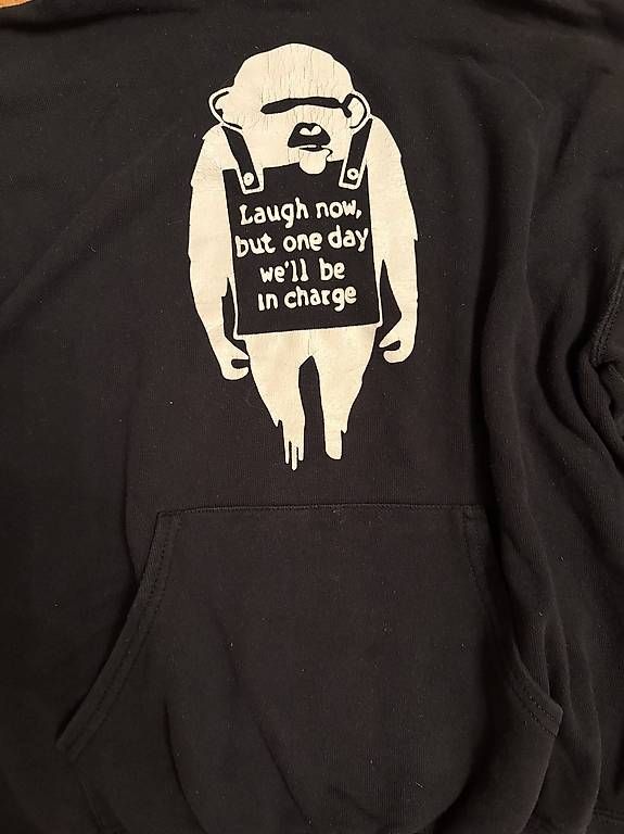 Maglioni & Felpe: Banksy Kaputzenpullover – Usato da Zürich venduto da gucks 2