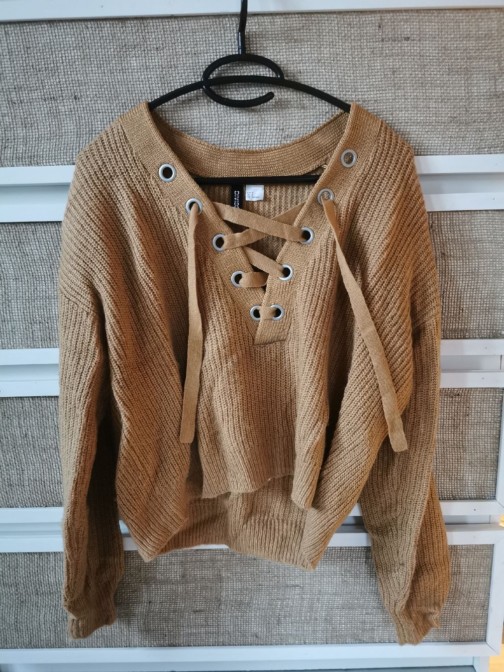 H&M Maglioni & Felpe: H&M Schnürpulli Grobstrick Senfgelb Herbst – Nuovo (secondo la descrizione) da Ringgenberg BE venduto da Vinyl.Love