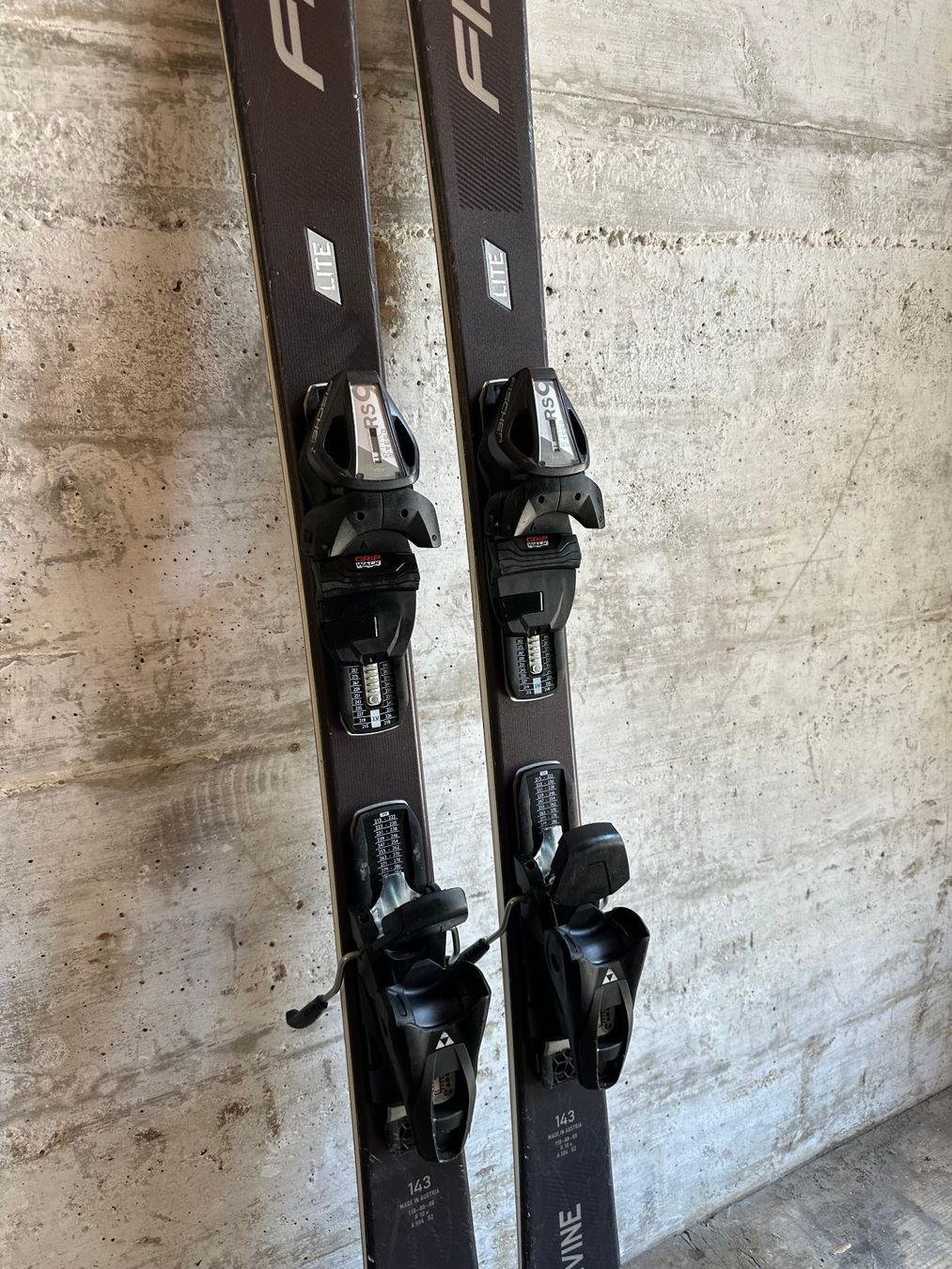 Fischer Skis: Fischer Divine Ski 143CM – Gebraucht aus Emmenbrücke von karkarkar 2