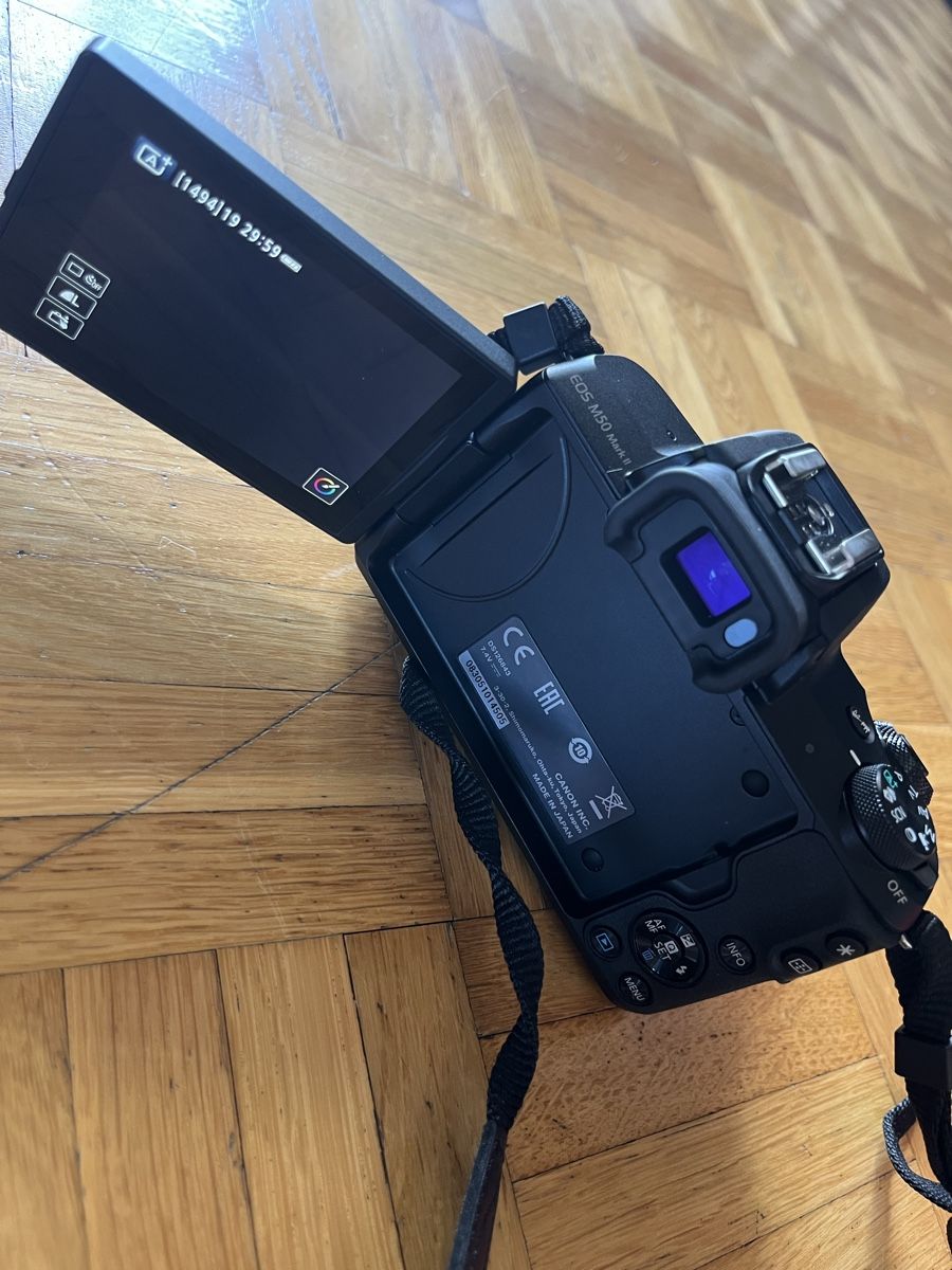 Canon Fotocamera: Canon EOS M50 Mark II Kit EF-M15-45mm  – Nuovo (secondo la descrizione) da Erlinsbach SO venduto da LauriHa 2