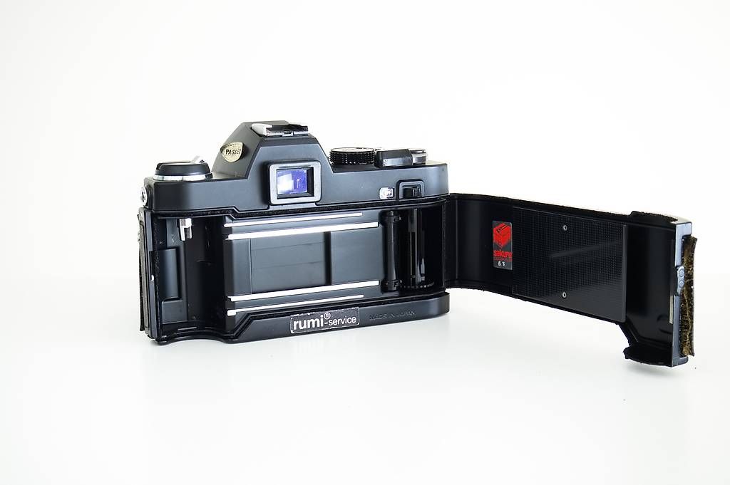 Konica Fotocamera: Konica TC + Hexanon 50mm F1.7 – Usato da Urdorf venduto da MagneBesase 4