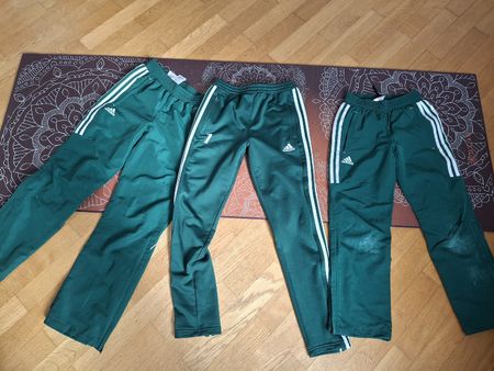 3 Sporthosen Adidas Grössen 1x140, 2x152