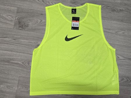 NEU - Nike Trainingsleibchen / Bib - L - Neongelb