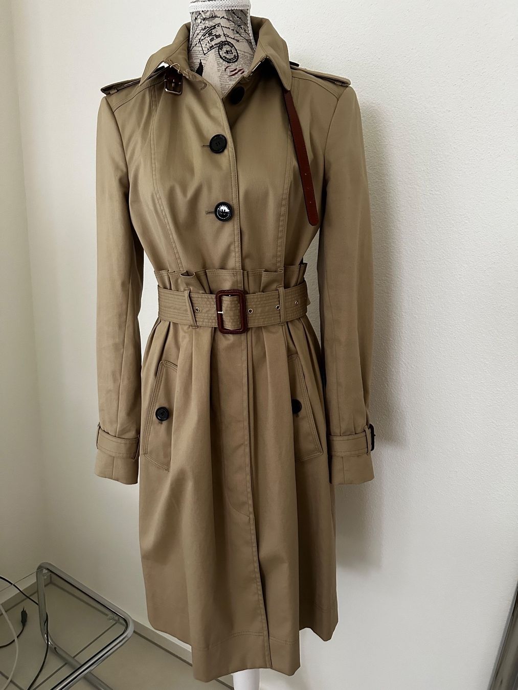 Burberry Cappotti: Burberry Trenchcoat Grosse 38 – Nuovo (secondo la descrizione) da Alpnach Dorf venduto da ljusja 6