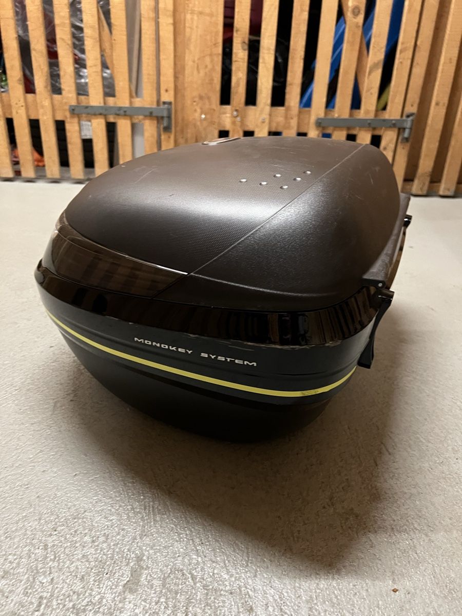 Givi Topcase: Givi Topcase – Nuovo (secondo la descrizione) da Grenchen venduto da Metzeler 2