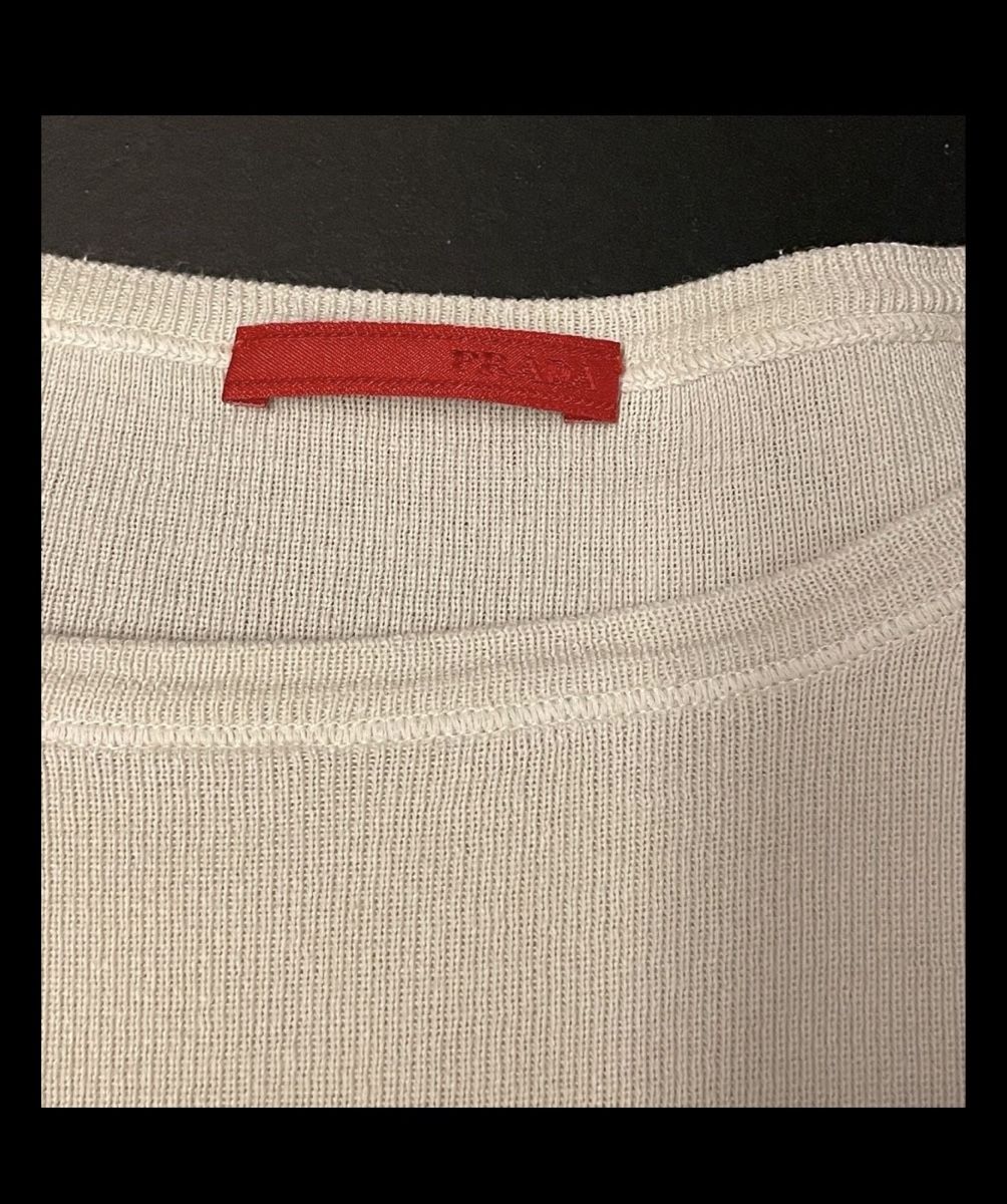 Prada Kleiderpakete: Prada Outfit – Gebraucht aus Ringgenberg BE von kat_n5w8 7