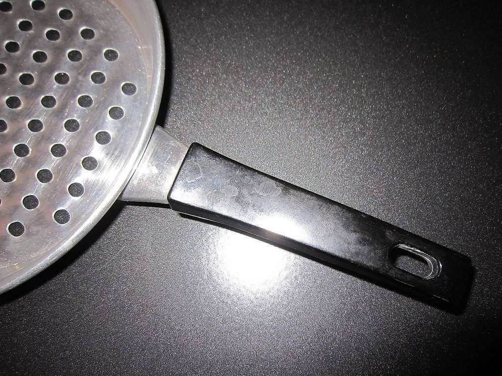 Küchengeräte: Knöpflisieb  ALU   MEWA – Gebraucht aus Neuenegg von Heggi0 2