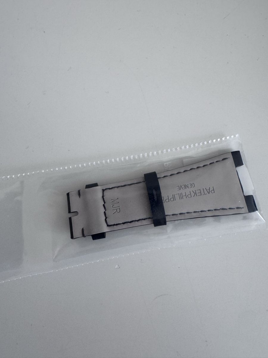Patek Philippe Orologi: Patek Philippe 5726 Kautschuckband  – Nuovo e nell'imballaggio originale da Liestal venduto da Riesi2010 2