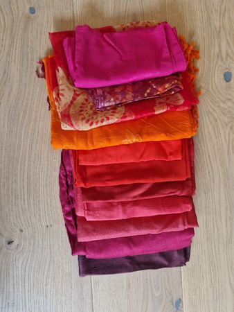 11 rot/orange Foulards, Seide, Wolle