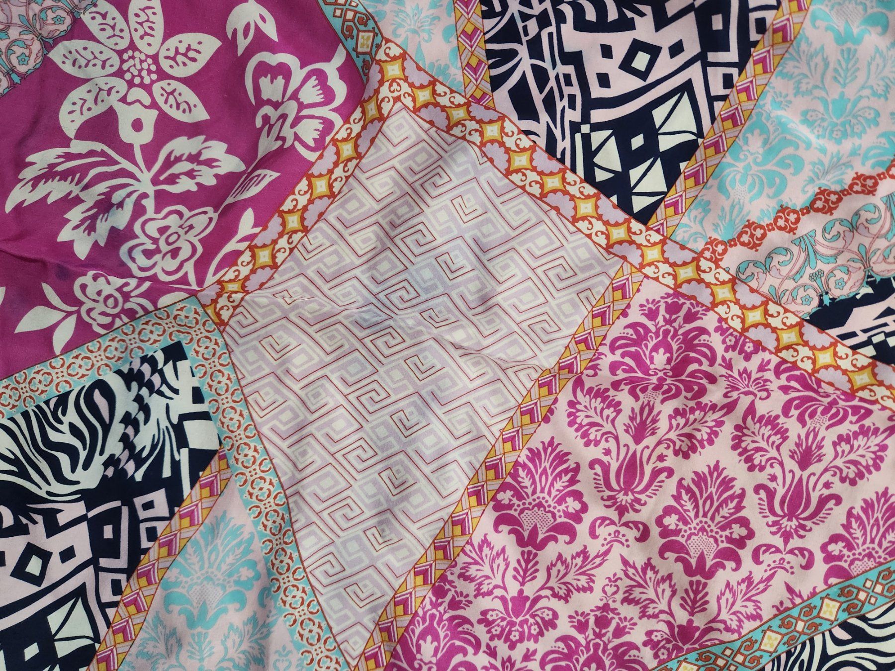 Foulard & Sciarpe: Foulard  soie Bona Sera motif patchwork multicolore – Usato da Niedergösgen venduto da Eva2410 2