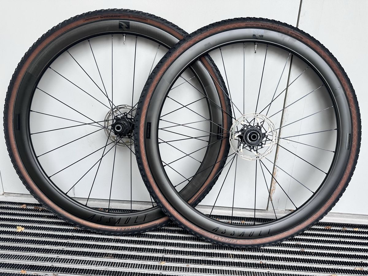 Pezzi di ricambio: SRAM Force 11 Gravel Groupset with Carbon Wheels – Usato da Zürich venduto da David242