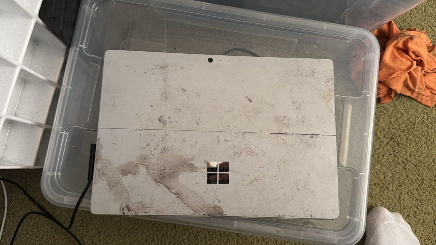Microsoft Notebook: Surface pro 4, 128GB - i5 - 4GB RAM - Modell 1724!! – Difettoso da Olten venduto da HoYa01 1