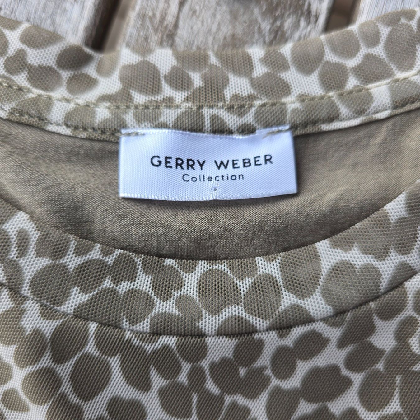 Gerry Weber Camicette: 🐸 GERRY WEBER BLUSE OBERTEIL PULLOVER NEUWERTIG – Nuovo (secondo la descrizione) da Môtier (Vully) venduto da Frogs 5