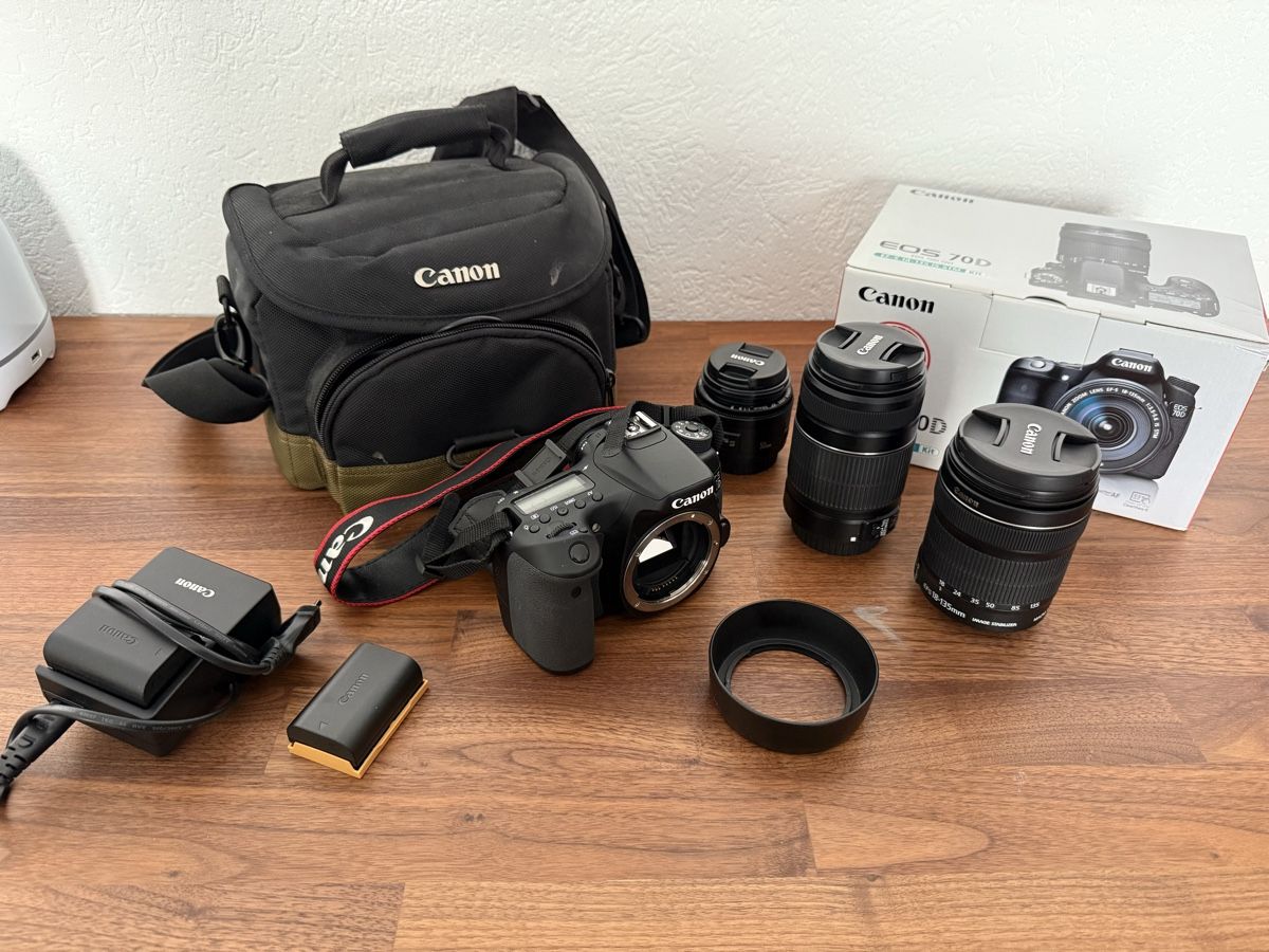 Canon Fotocamera: Canon EOS 70D Spiegelreflexkamera mit Objektiv-Set – Usato da Gunzgen venduto da Fra1990