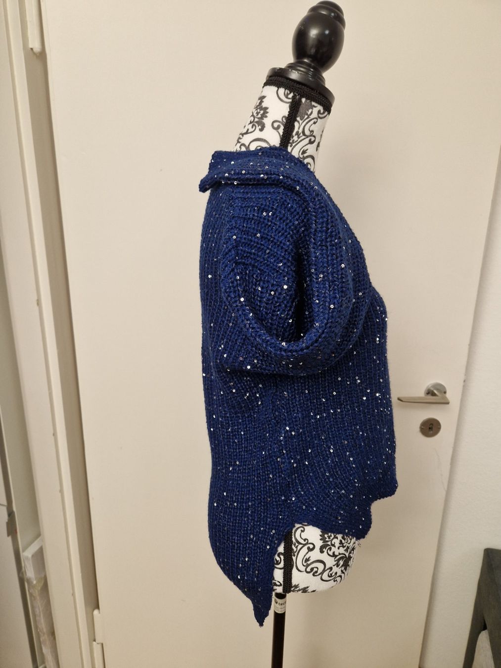 Maglioni & Felpe: Blauer Glitzerpullover, Gr. M, Winterpulli – Nuovo (secondo la descrizione) da Glattbrugg venduto da mas_75t2 1