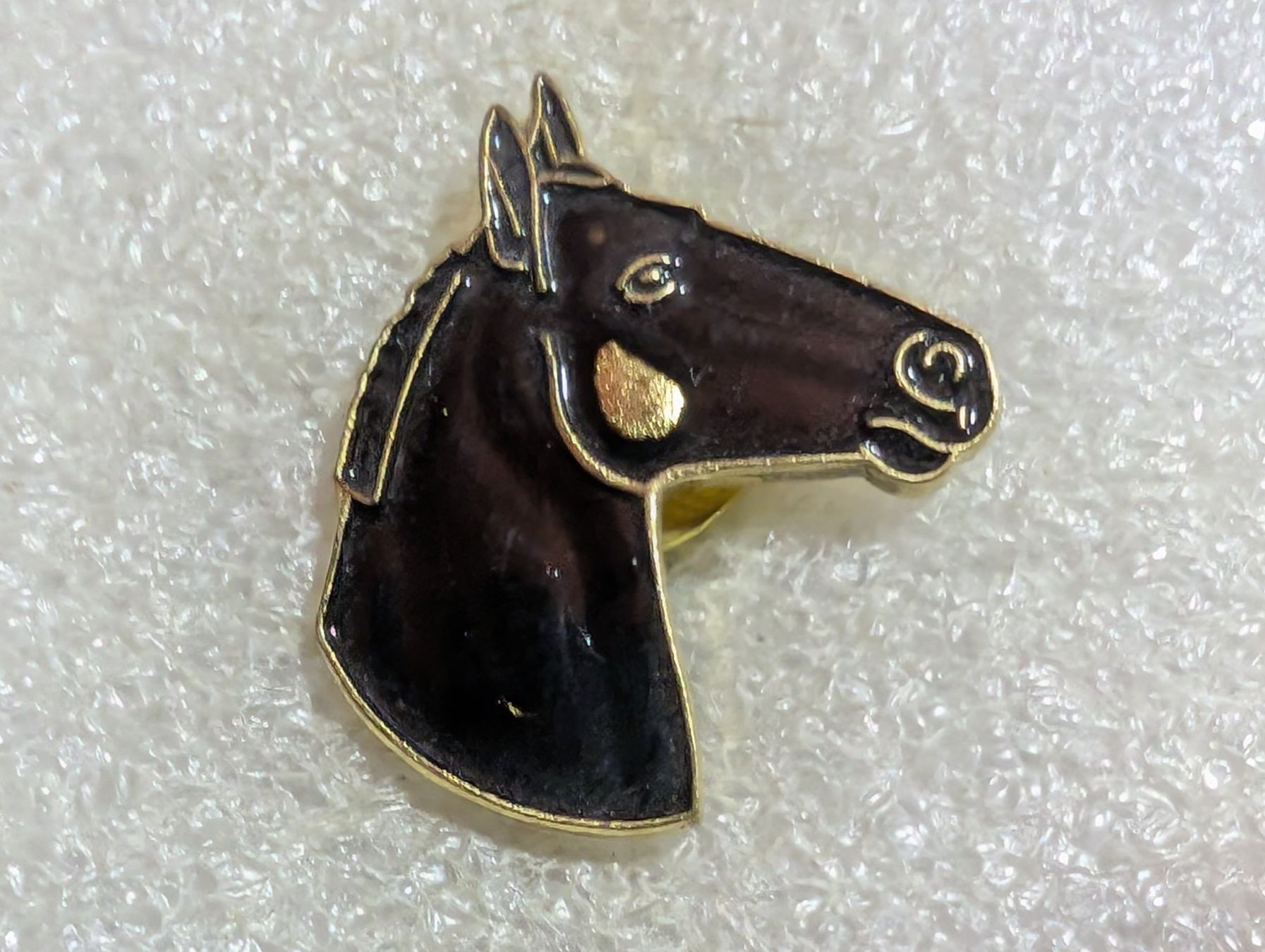 Placchette & Badge: Ansteckpin 215: Pferd – Usato da Oppligen venduto da Pin-Fall-Shop