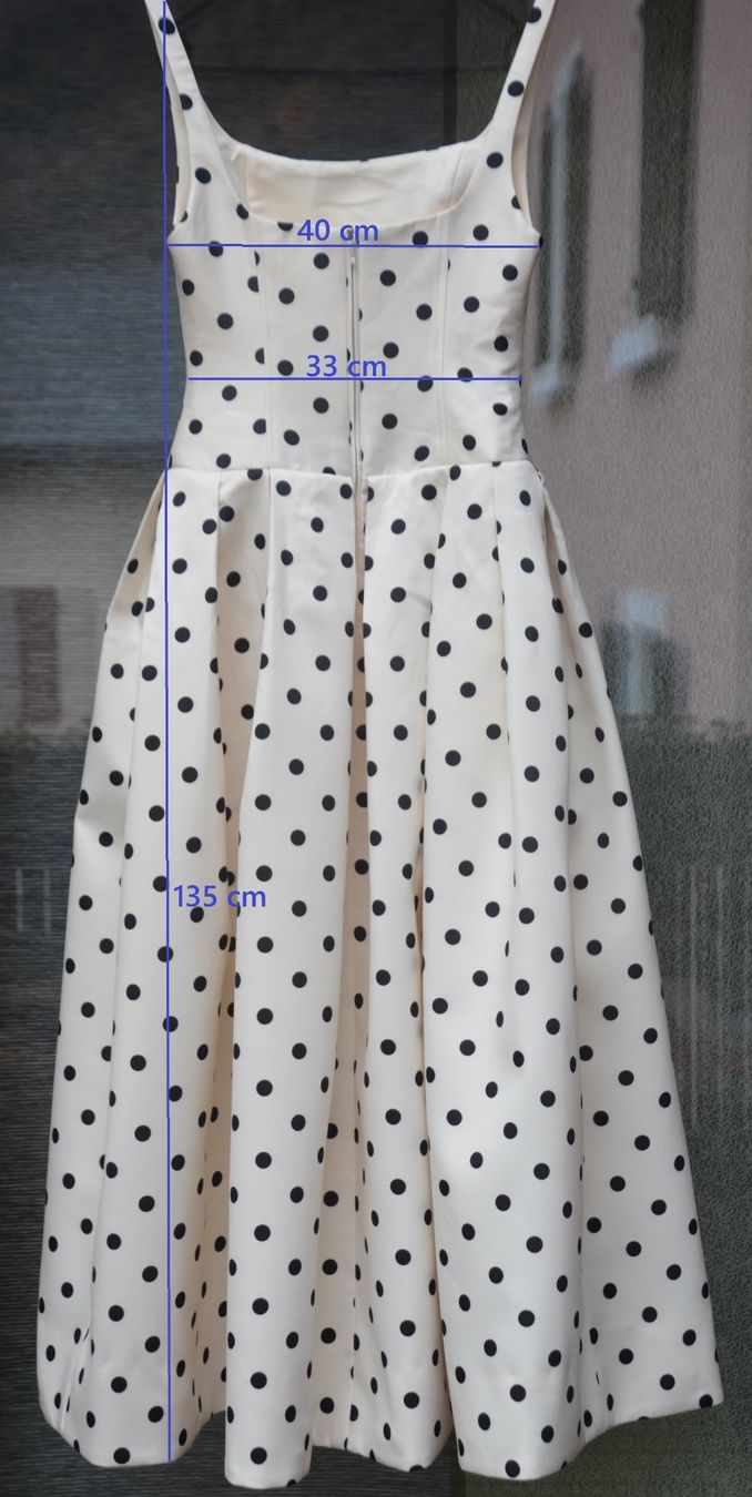 Vestiti: Huong Kleid / robe – Usato da Collonges venduto da arashee 9